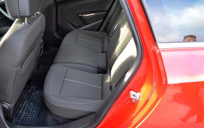 Opel Astra cena 26800 przebieg: 178241, rok produkcji 2011 z Dąbrowa Górnicza małe 254